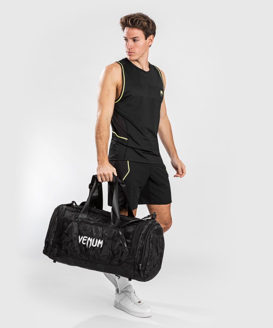 Τσάντα venum trainer lite sport - ΜαύροΣκούρο Παραλλαγής