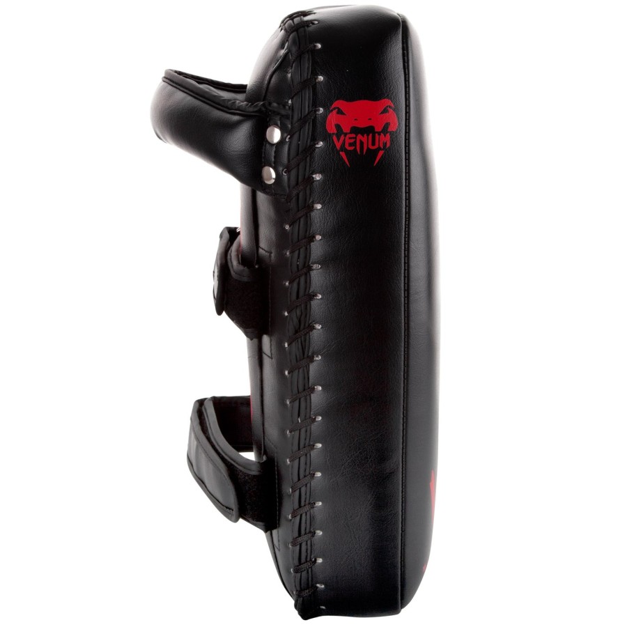 venum giant kick pads - ΜαύροΚόκκινο Ζεύγος