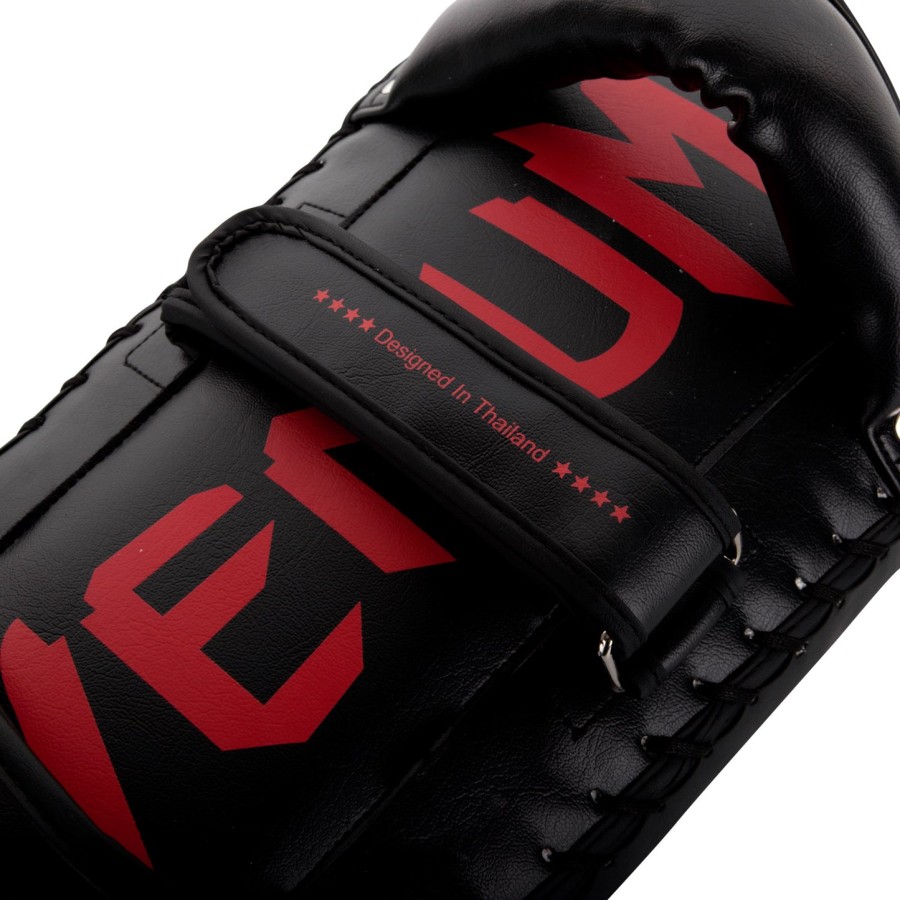 venum giant kick pads - ΜαύροΚόκκινο Ζεύγος