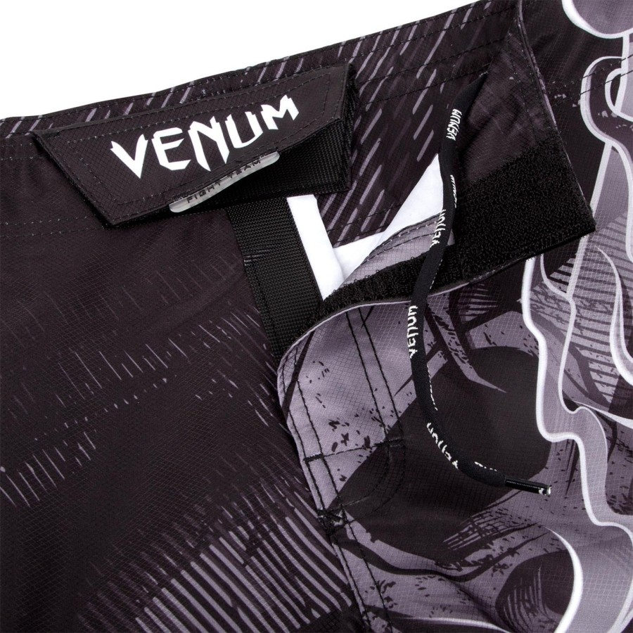 Σορτς venum minotaurus fightshorts - ΜαύροΛευκό