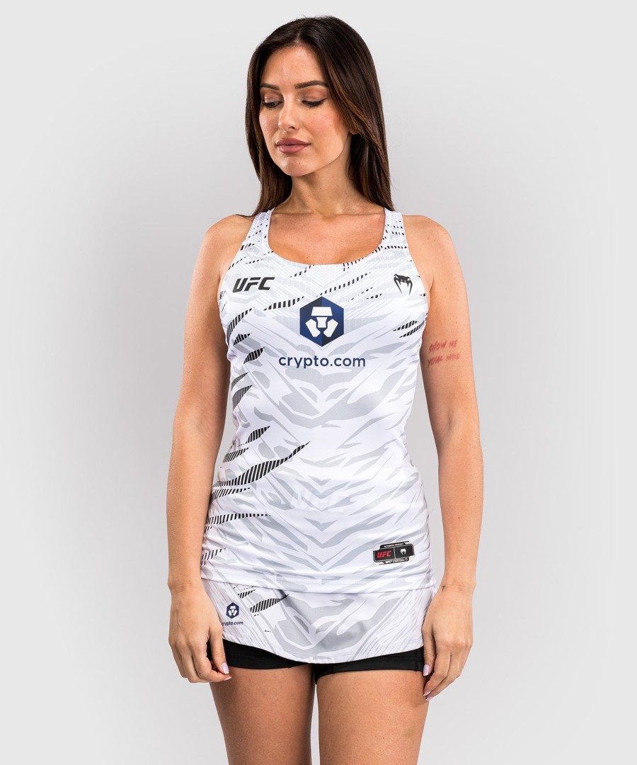 ufc fusion by venum authentic fight night Γυναικείο Φανελάκι με Εφαρμοστό Στυλ και Σουτιέν Ραφιού - Λευκό